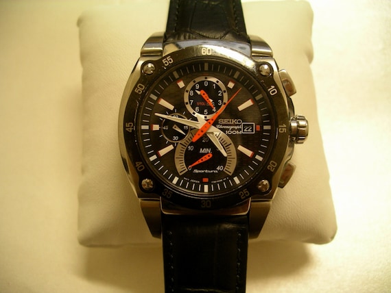 Seiko chronograph titanium 100m manual